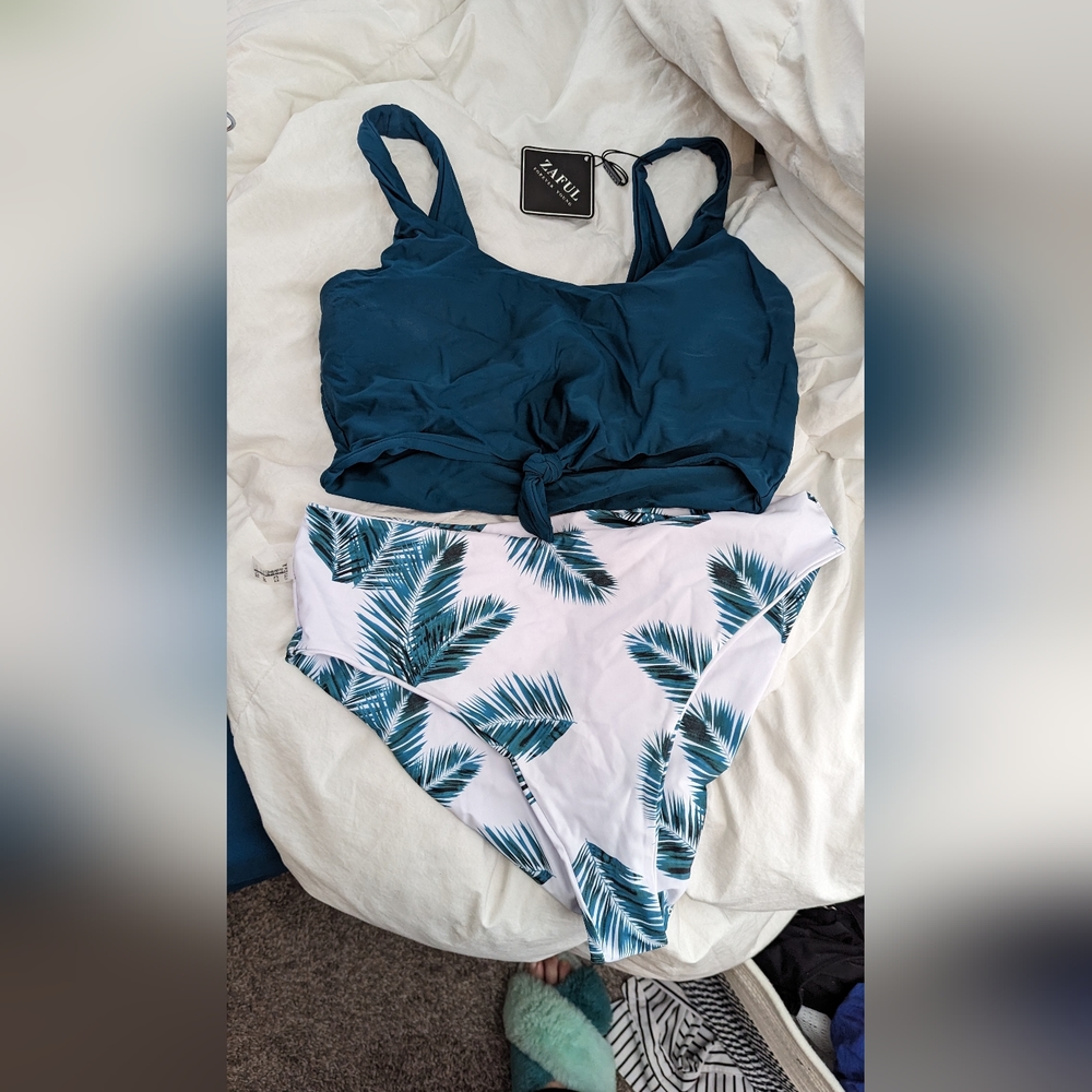 Bathing suit